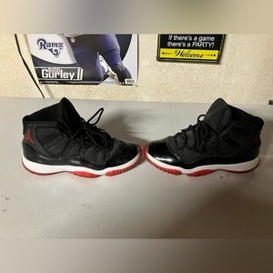 Jordan 11 bred size 7Y